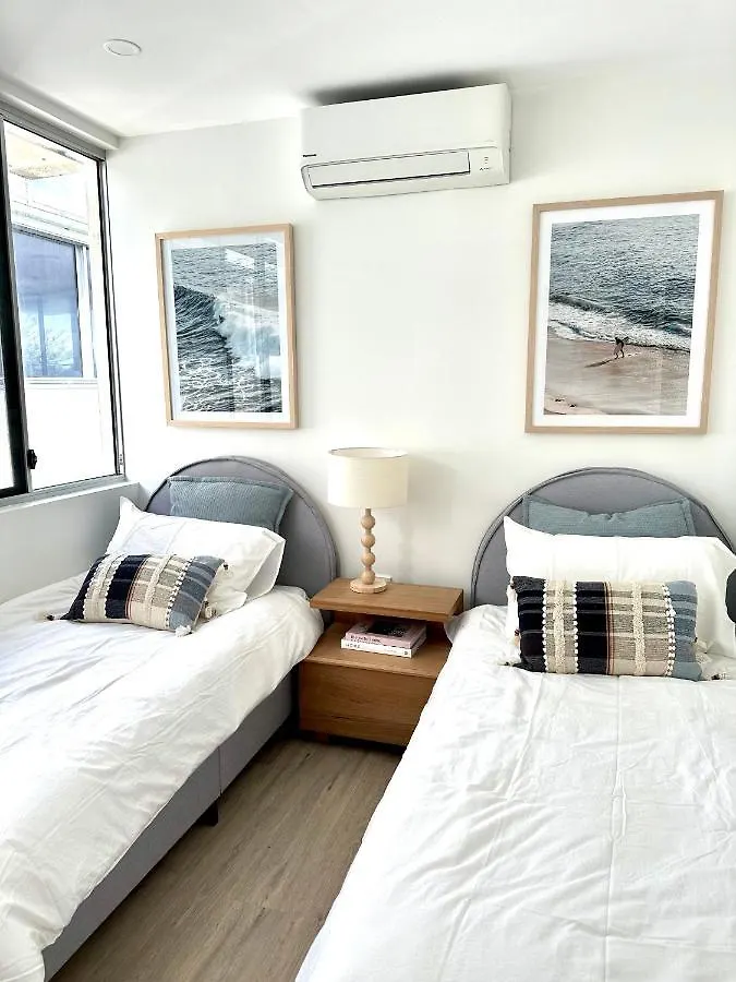 Apartment Monterey Lodge - Unit 18, 27 Warne Terrace, Kings Beach Caloundra
